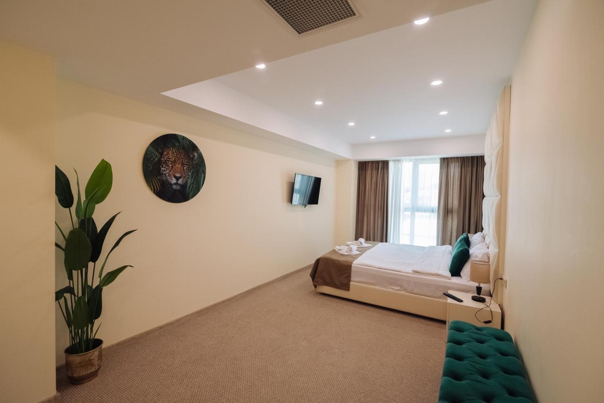 Royal Plaza Hotel 第比利斯 客房 照片